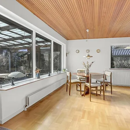 Tatil Evi Gorgeous In With Kitchen Rønne